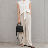 [Shrink leather]<br>postman mini shoulder<br>color: black