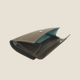 [フレンチカーフ] <br>ホックアップウォレット<br> color：ダークブラウン