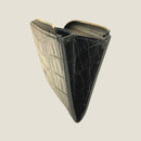 [Croco pattern leather] <br>Half L zip wallet<br>color: Black