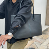[フレンチカーフ] <br>ロワイヤルMトートバッグ<br>color：ネイビー×ターコイズステッチ×内装レッド<br>【８月下旬入荷予定】