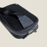 [French calf] <br>body bag<br>color: navy<br>[Made to order]