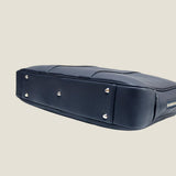 [Sustainable shrink leather] <br>briefcase<br>color: navy