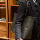 [French calf] <br>Royal M tote bag<br>Color: Navy x Turquoise stitch x Interior turquoise<br>[Scheduled to arrive in early August]