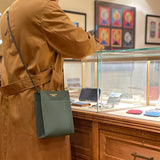[French calf]<br>Box sacoche L<br>color: dark green