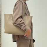 [Shrink leather]<br>tuti tote bag<br>color: taupe