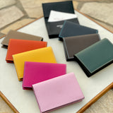 [French calf] <br>Thread gusset card case<br>color: navy