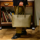 [French calf] <br>Royal tote bag<br>color: Tope