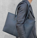 [French calf] <br>Royal tote bag<br>color: Navy x off -white stitch<br>[Made to order]