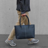 [French calf] <br>Royal M tote bag<br>Color: Navy x Off-white stitching<br>[Made to order]