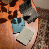 [French calf] <br>hookup wallet<br> color: ice gray
