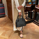 [Shrink leather] <br>round shoulders<br>color: black