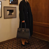 [Shrink leather x croco pattern leather]<br>Voyage L bag<br>color: black