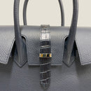 [Shrink leather]<br>Voyage M bag<br>color: Navy