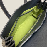 [Shrink leather x croco pattern leather]<br>Voyage M bag<br>color: navy