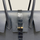 [Shrink leather]<br>Voyage L bag<br>color: Navy