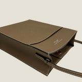 [フレンチカーフ]<br>ボックスサコッシュL<br>color：トープ