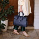 [Shrink leather x croco pattern leather]<br>Voyage M bag<br>color: navy