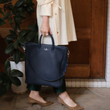 [Taurillon Lagoon]<br>parnet tote bag<br>color: navy