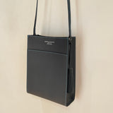 [フレンチカーフ]<br>ボックスサコッシュL<br>color：ネイビー