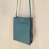 [フレンチカーフ]<br>ボックスサコッシュL<br>color：ジーンブルー