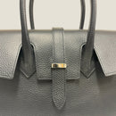 [Shrink leather]<br>Voyage M bag<br>color: Black