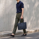 [フレンチカーフ] <br>ロワイヤルMトートバッグ<br>color：ネイビー×ターコイズステッチ×内装レッド<br>【８月下旬入荷予定】