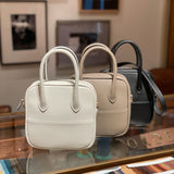 [Shrink leather]<br>postman mini shoulder<br>color: black