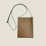 [フレンチカーフ]<br>ボックスサコッシュL<br>color：トープ