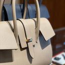 [Shrink leather]<br>Voyage M bag<br>color: Tope