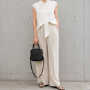 [Shrink leather]<br>Postman mini shoulder<br>color: Black