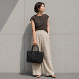 [French calf] <br>gusset tote bag<br>color: black
