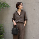 [Shrink leather]<br>Postman mini shoulder<br>color: Black
