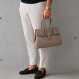 [Taurillon Lagoon x Crocodile]<br>Voyage M bag<br>color: taupe x taupe