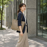 [Shrink leather]<br>tuti tote bag<br>color: taupe