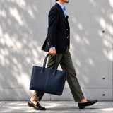 [French calf] <br>Royal M tote bag<br>Color: Navy x Turquoise stitch x Interior turquoise<br>[Scheduled to arrive in early August]