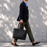 [French calf] <br>Royal M tote bag<br>color: black