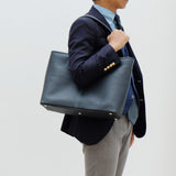 [フレンチカーフ] <br>ロワイヤルMトートバッグ<br>color：ネイビー×ターコイズステッチ×内装レッド<br>【８月下旬入荷予定】