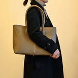 [French calf] <br>Royal M tote bag<br>color: taupe