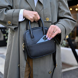 [Shrink leather]<br>postman mini shoulder<br>color: black