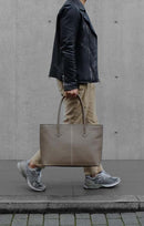 [French calf] <br>Royal tote bag<br>color: Tope