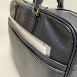 [Sustainable shrink leather] <br>briefcase<br>color: navy