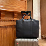 [Sustainable shrink leather] <br>briefcase<br>color: navy
