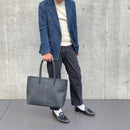 [フレンチカーフ] <br>ロワイヤルMトートバッグ<br>color：ネイビー×ターコイズステッチ×内装レッド<br>【７月下旬入荷予定】