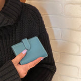 [フレンチカーフ]<br>ホックアップウォレット<br>color：ジーンブルー