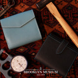 [French calf] <br>hookup wallet<br>Color: Navy x Turquoise stitch